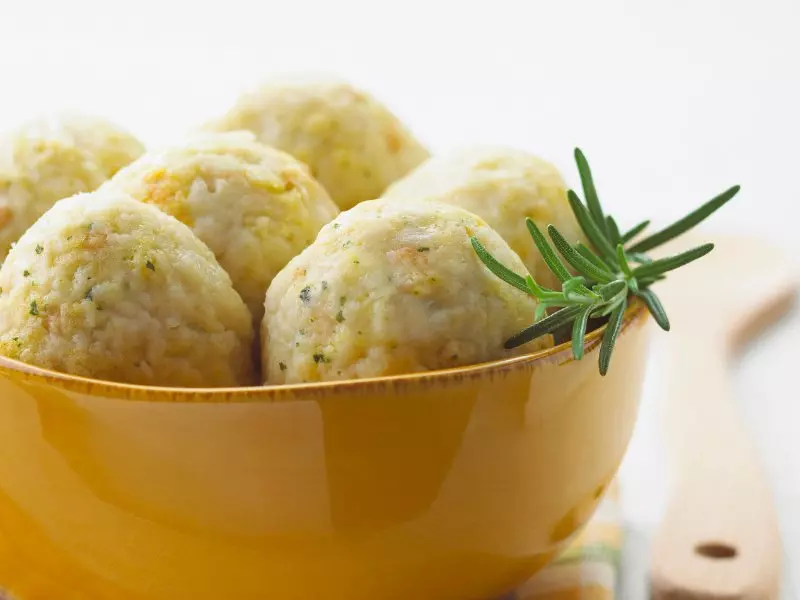 Klassische Semmelknödel | Omas Rezepte